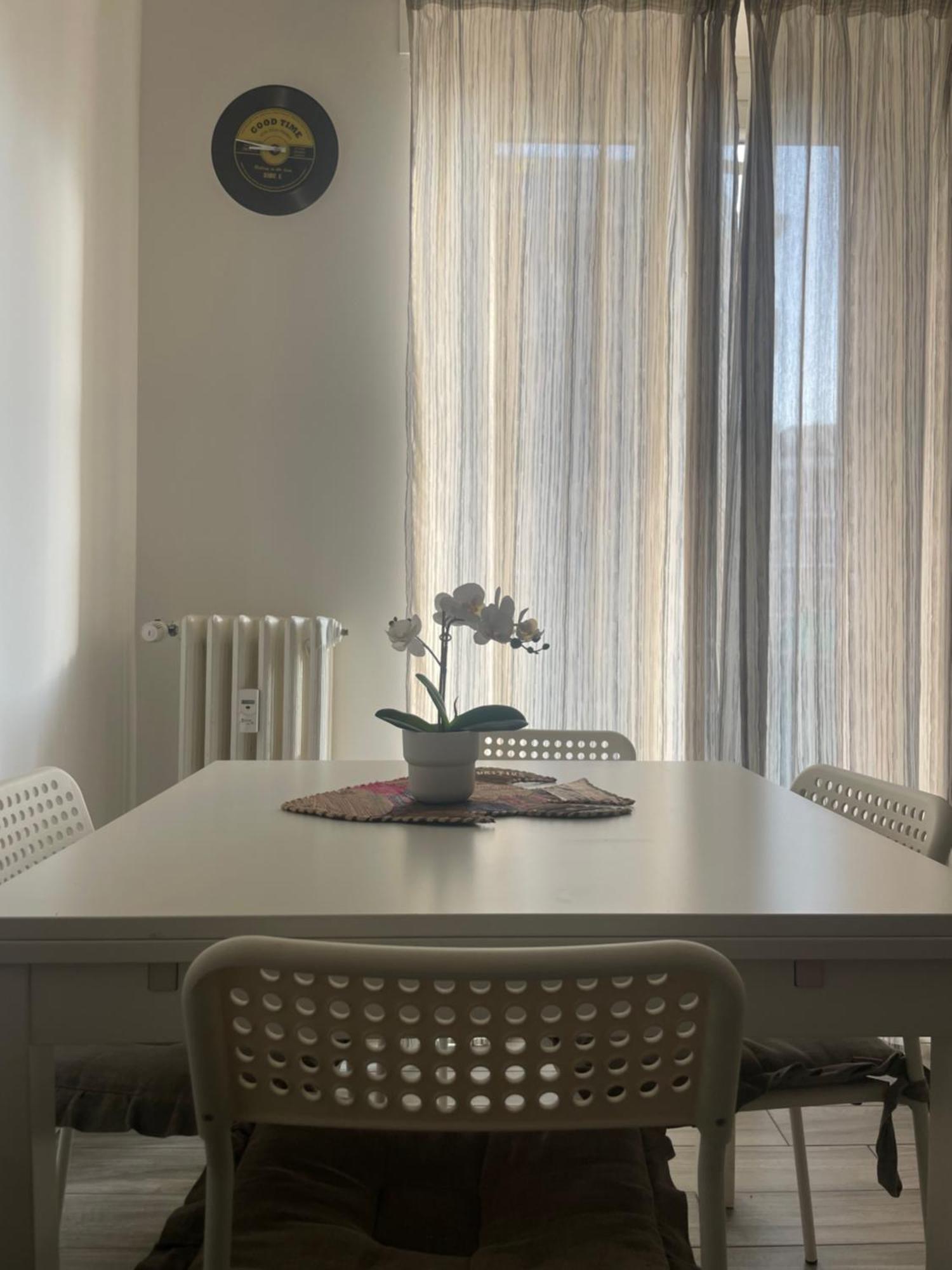 Gardone Apartment - Ampio Appartamento Con 2 Camere Da Letto - Comodo Per Duomo! Milan Luaran gambar